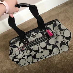 COACH HANDBAG